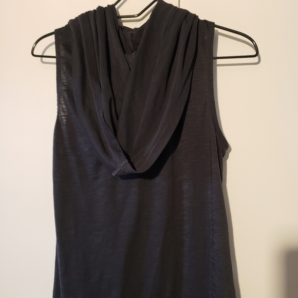 Lucy Mind and Body tank top - Picture 5 of 9